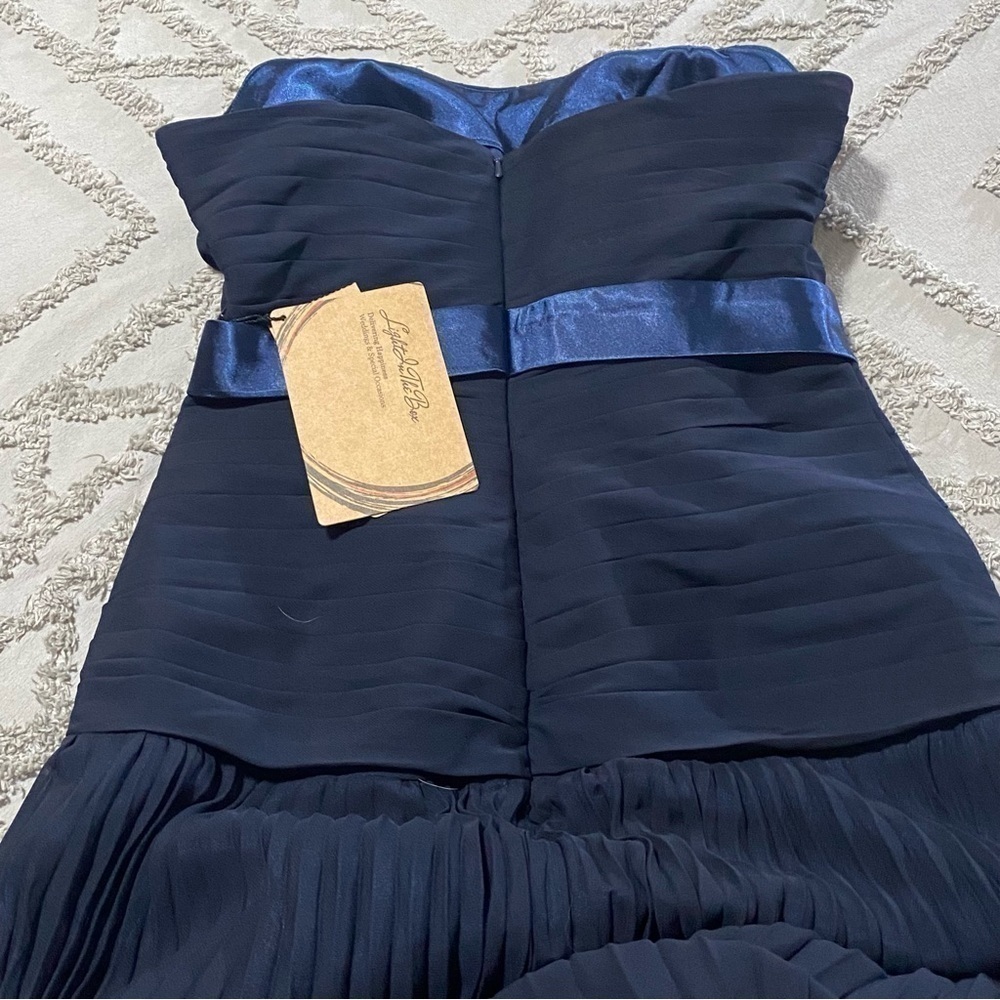 Light In The Box Strapples Layered Full Length Gown Size 8 — image 7 of 8